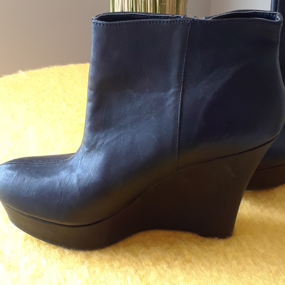 Booties - Picture 4 of 6